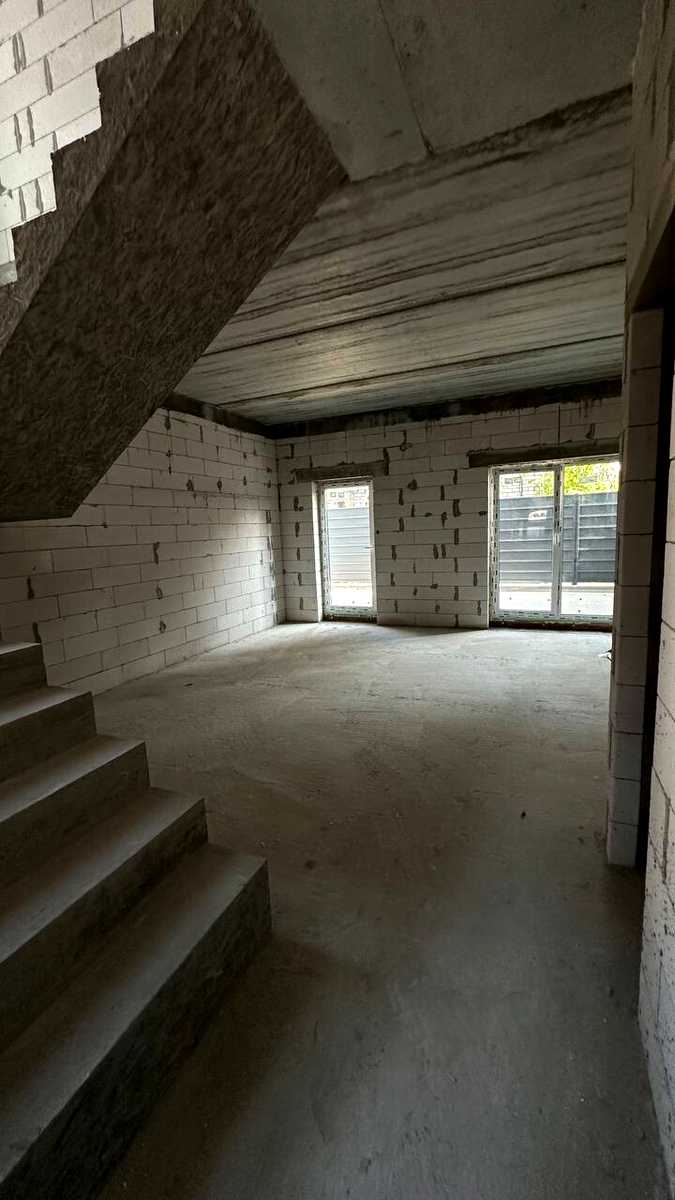 1849611845689475