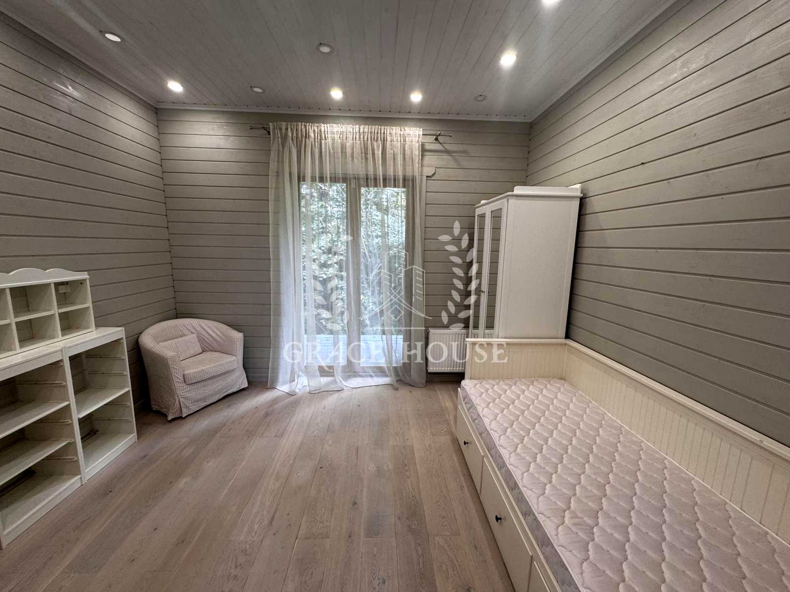 1843695900097318