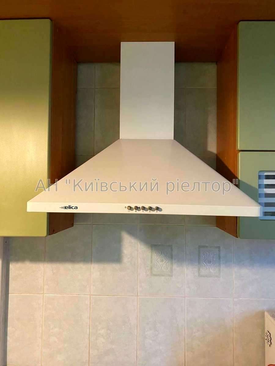 1750473446797883
