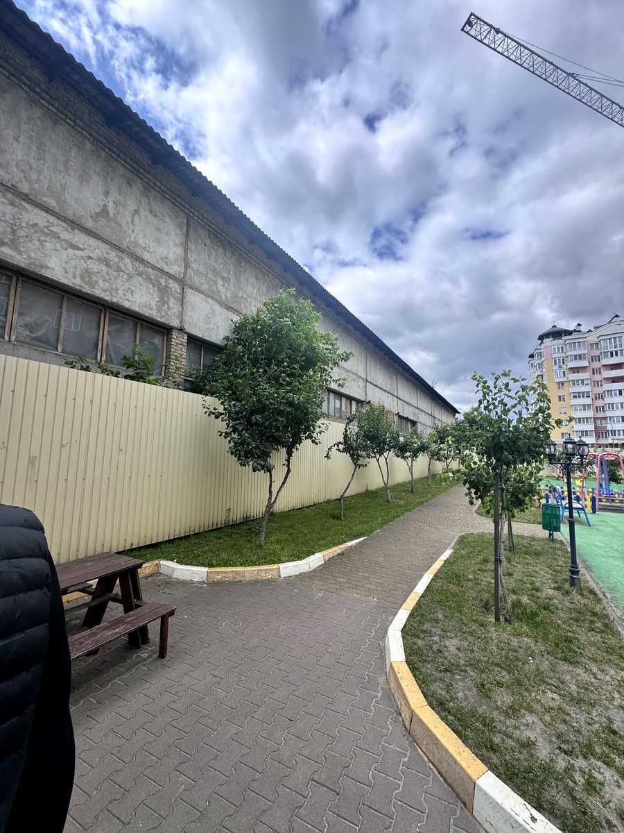1835893633148393
