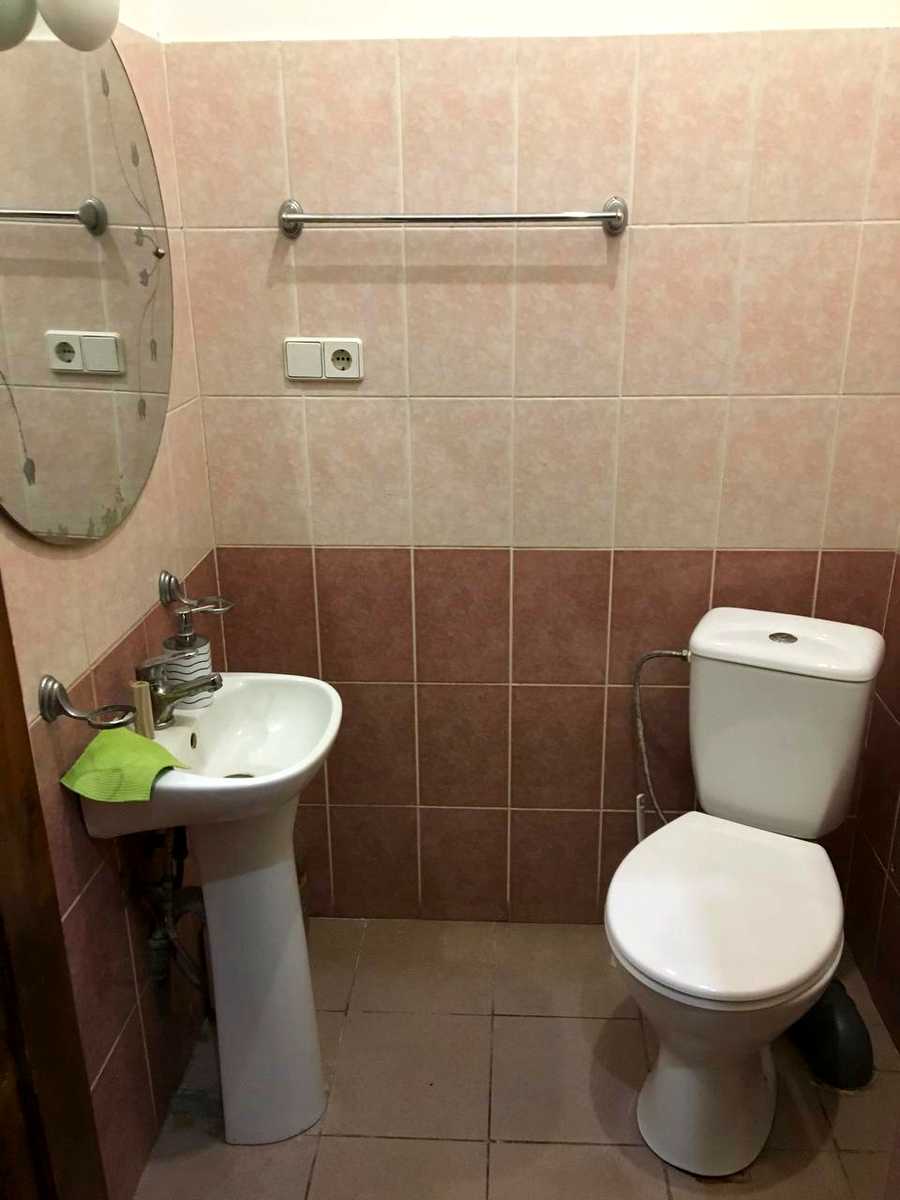 1763804425148322
