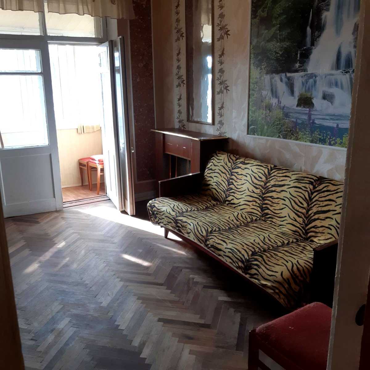1837064860844062
