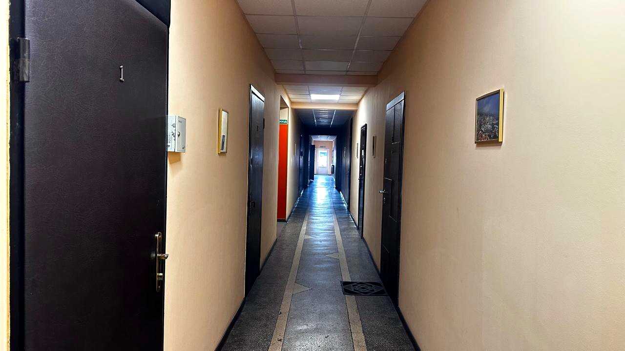 1851302912656579