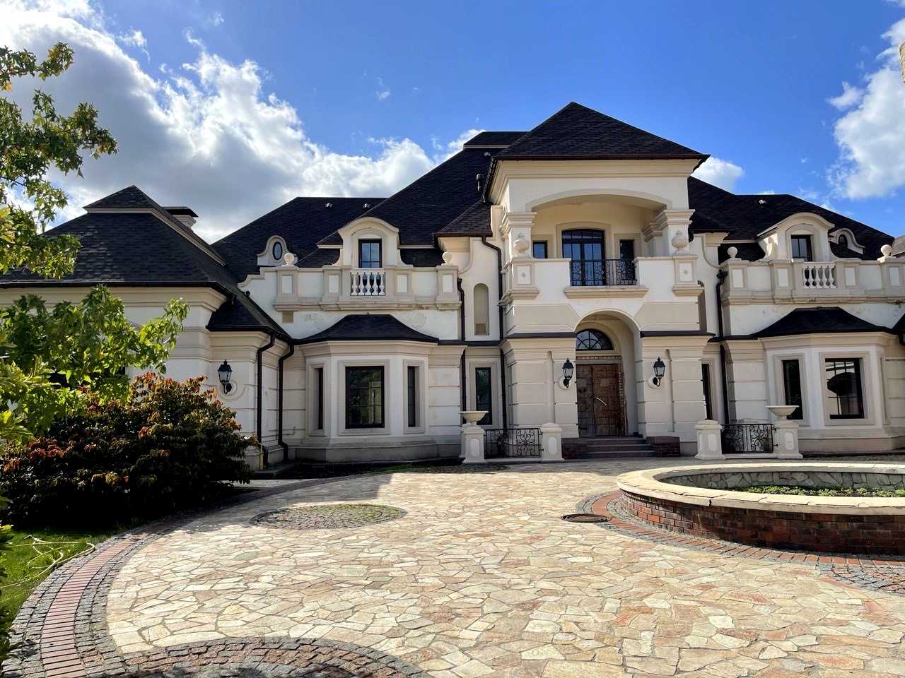 Дом по адресу (площадь 1200 м²) Дом по адресу (площадь 1200 м²) - Atlanta.ua