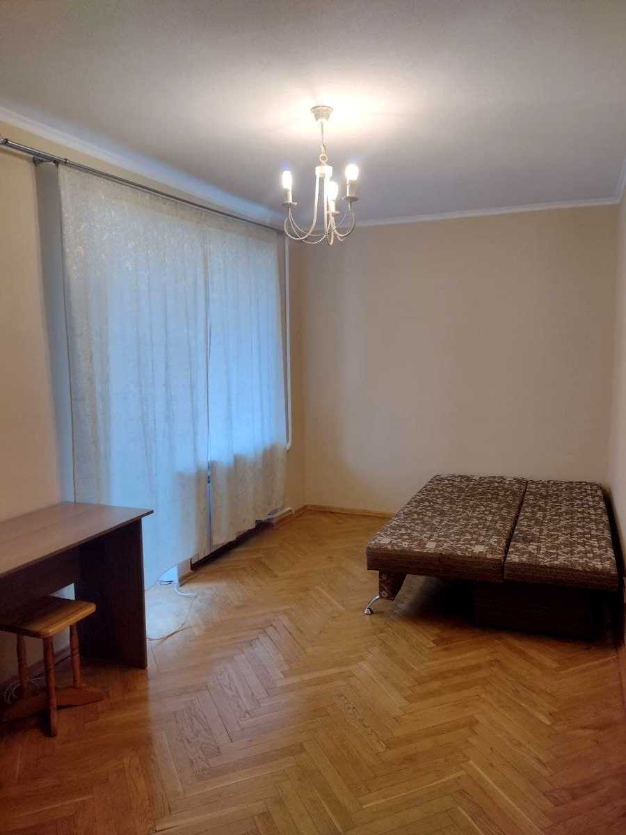 1750279953639680