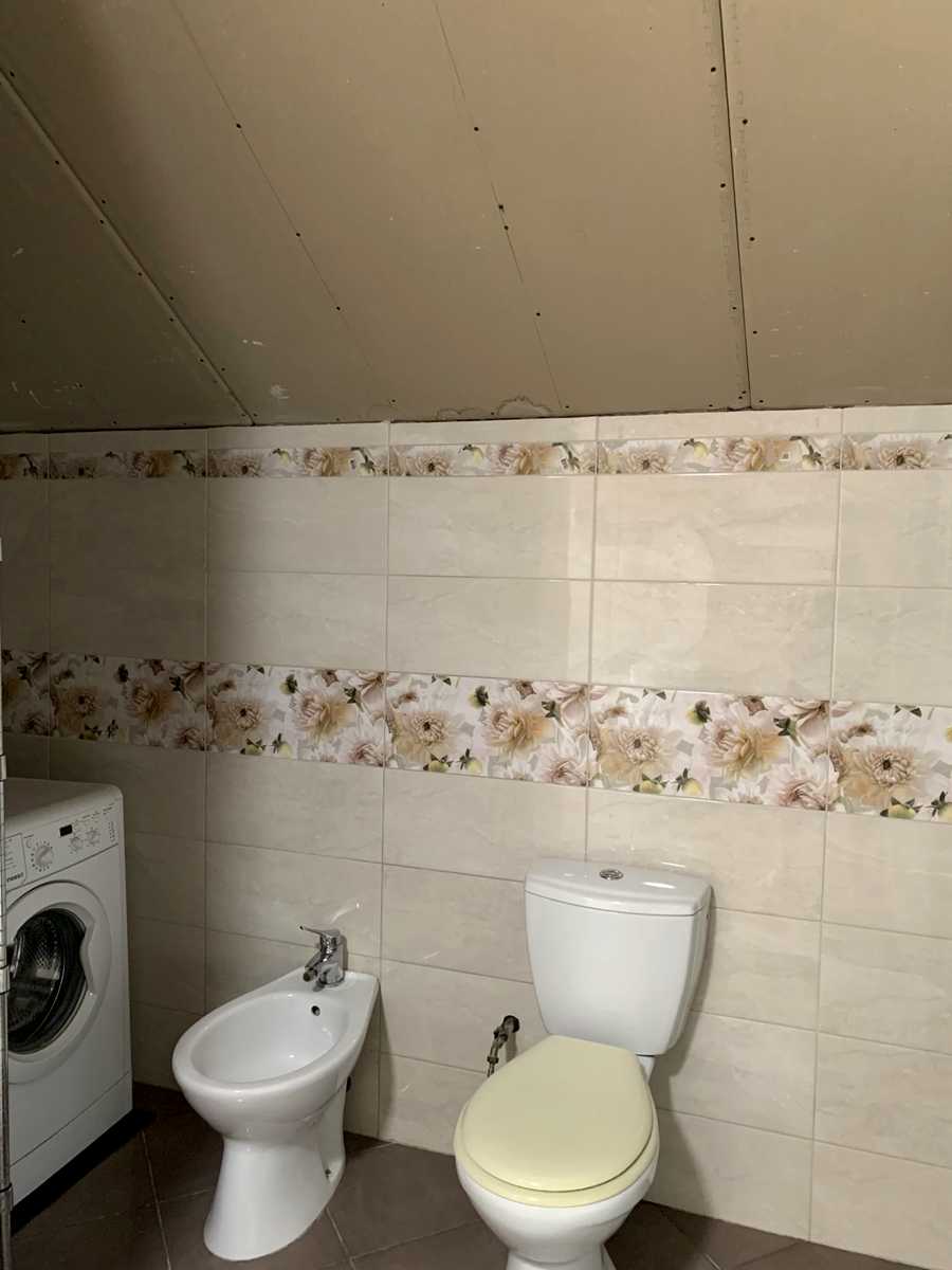 1828179976440836