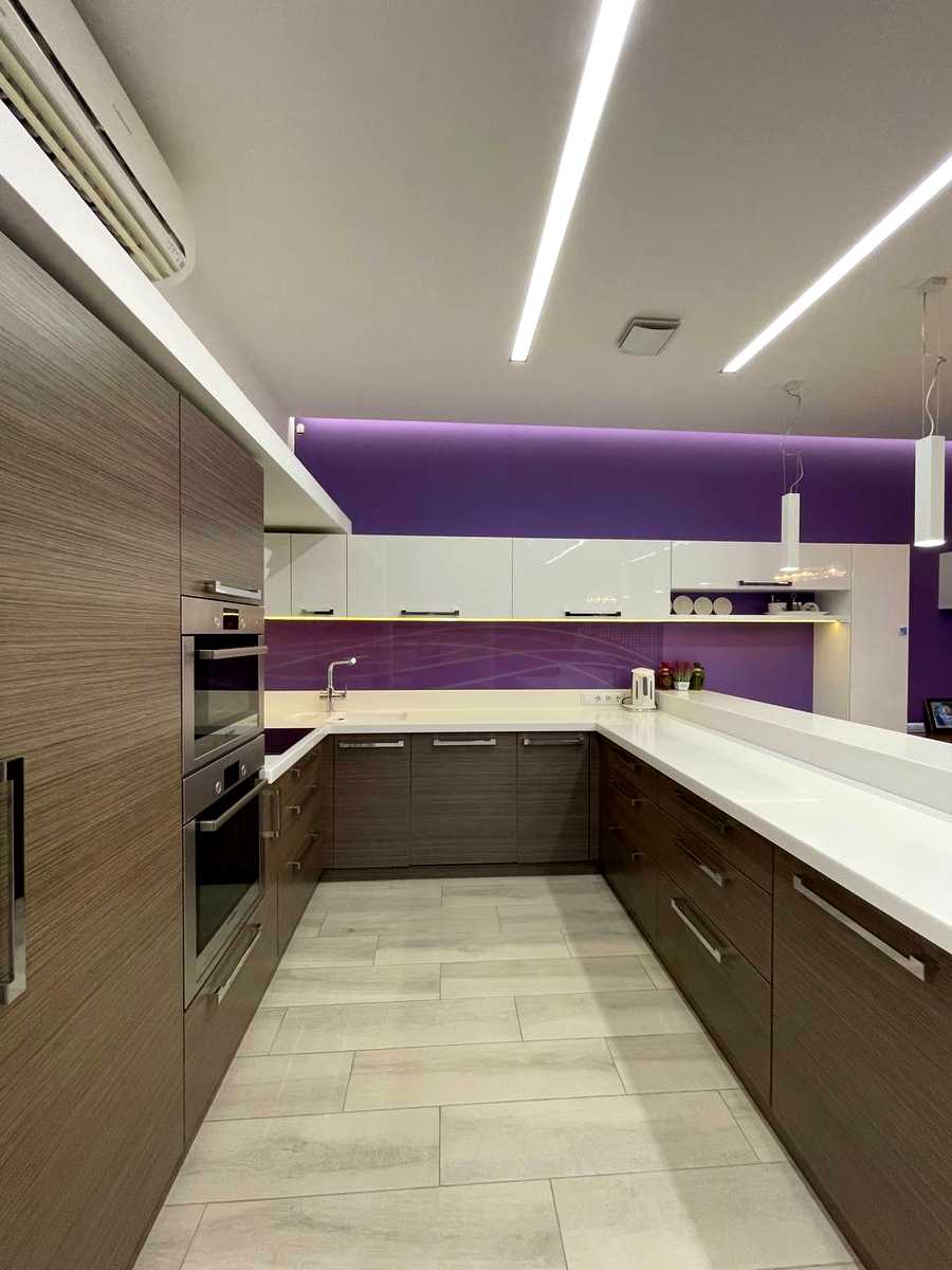 1841049354564158