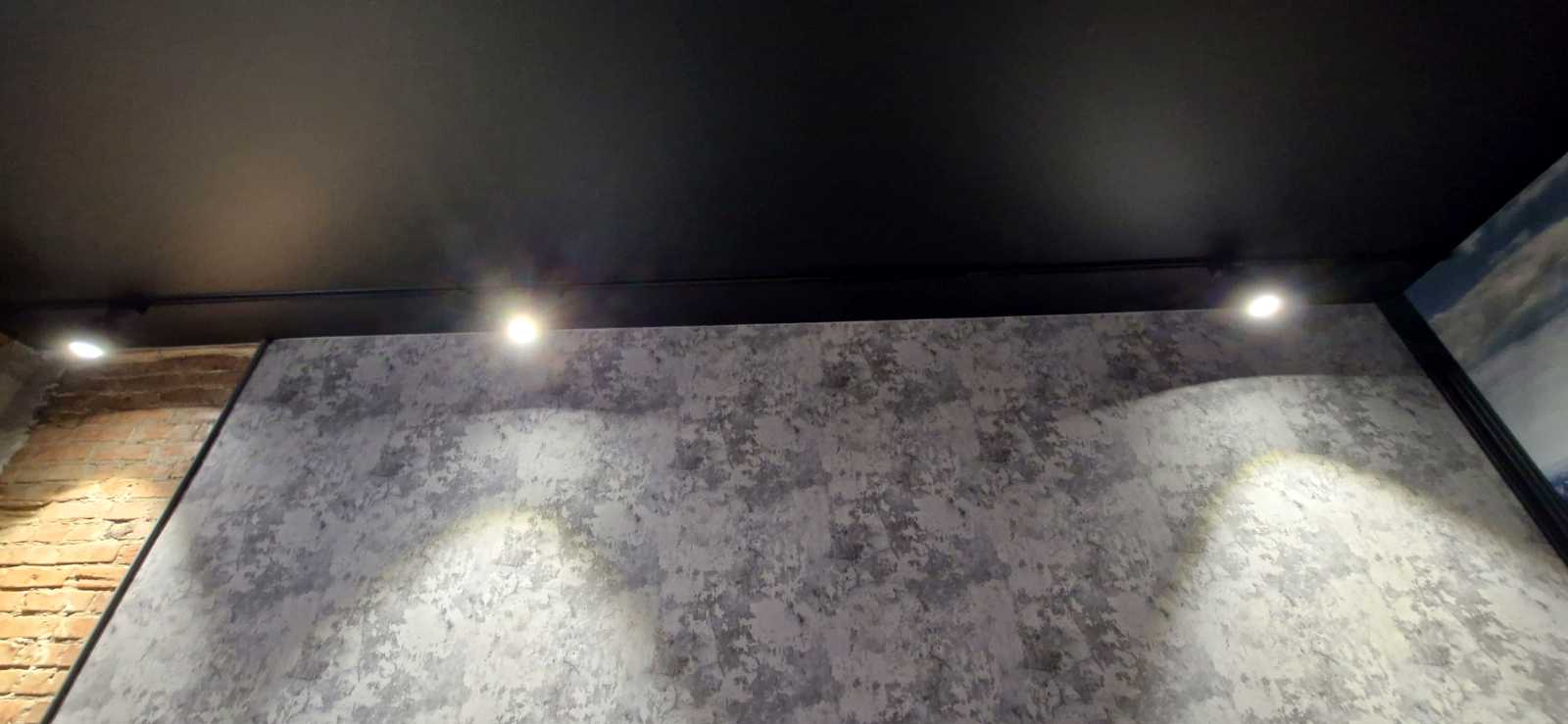 1811538006790857