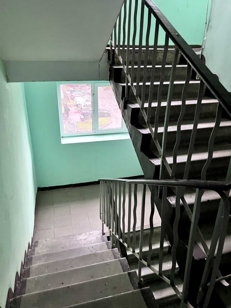 1785638415809877