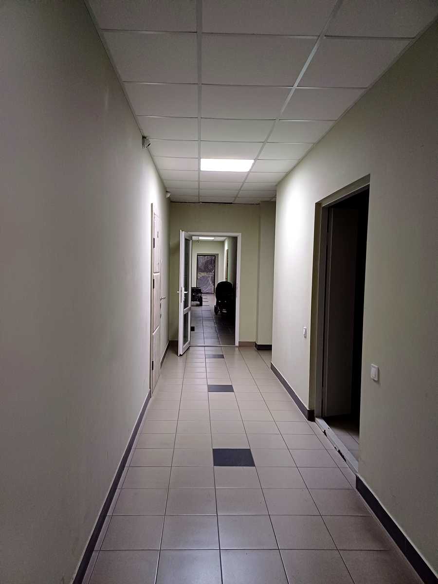1826823894961432