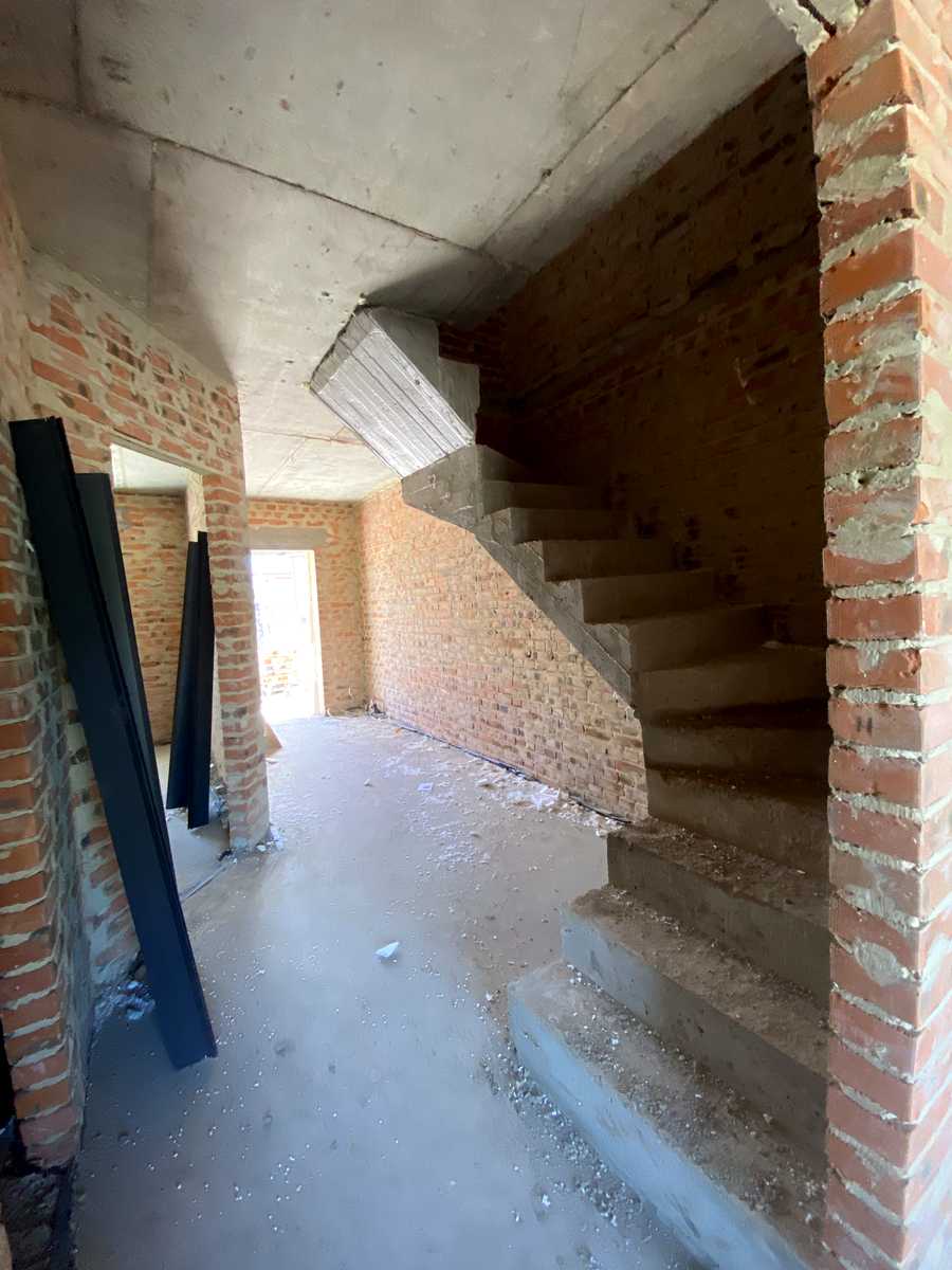 1843673425127831