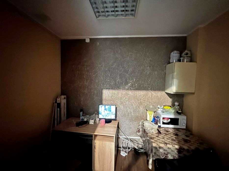 1827855259298951