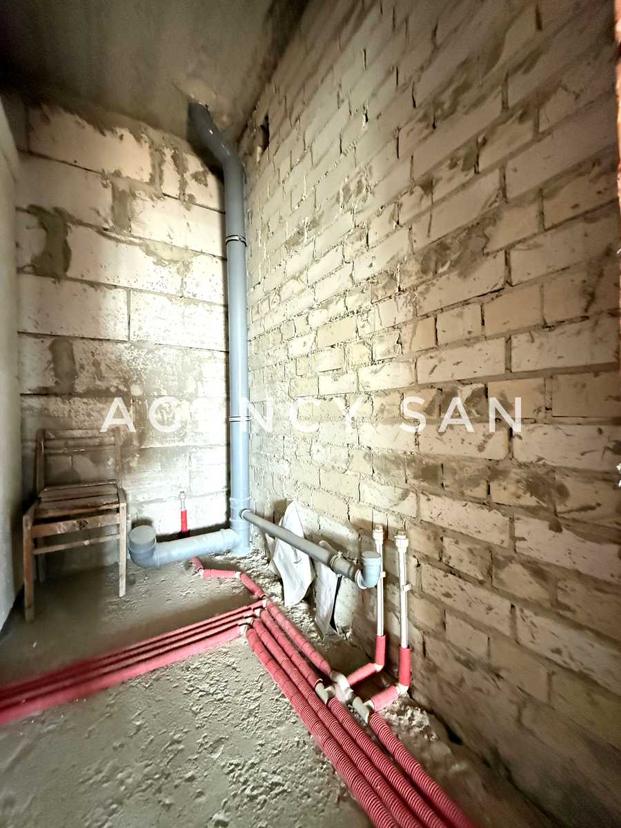 1850764919617293