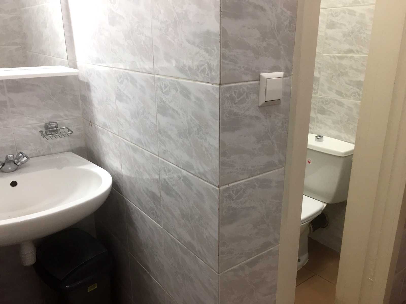 1770896375630477