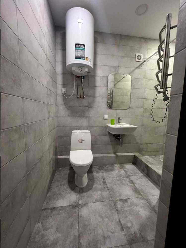 1777666974754484