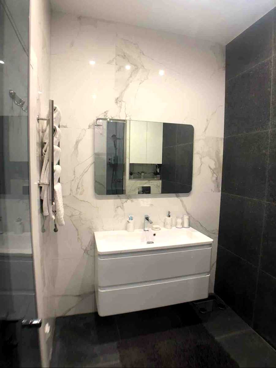 1774903435203008