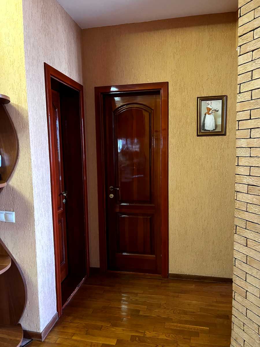 1792045825664301