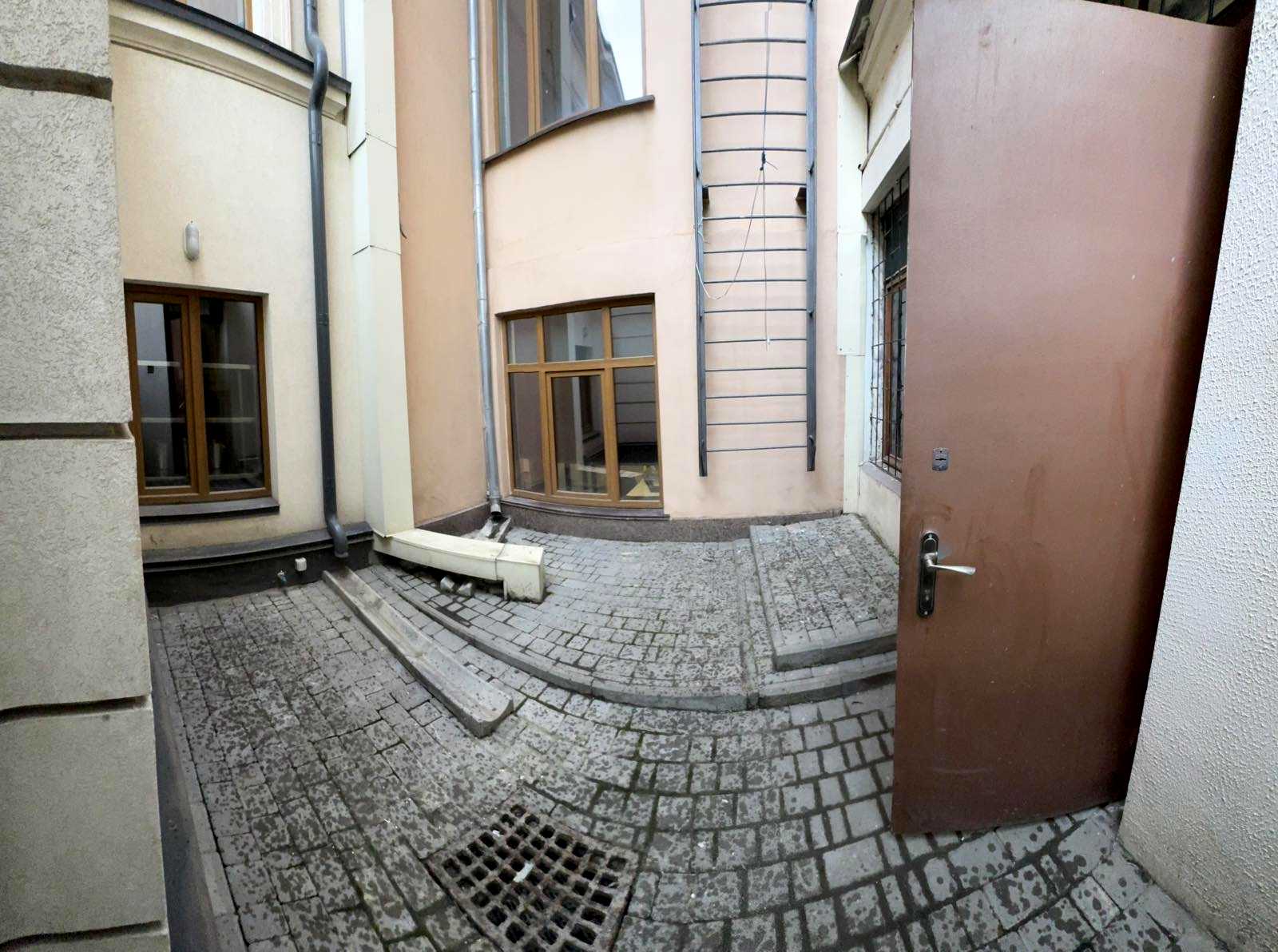 1829486614141113
