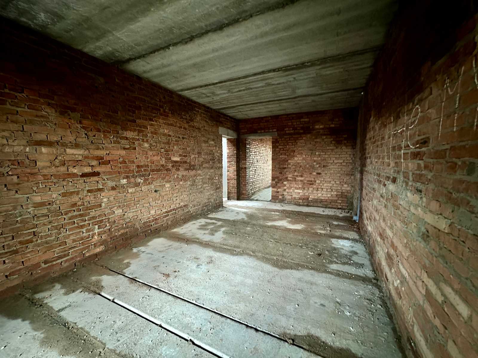 1850492787963306