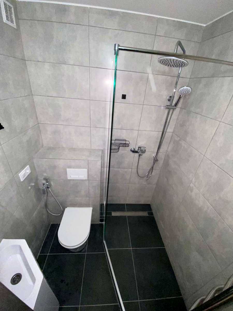 1832002626929668