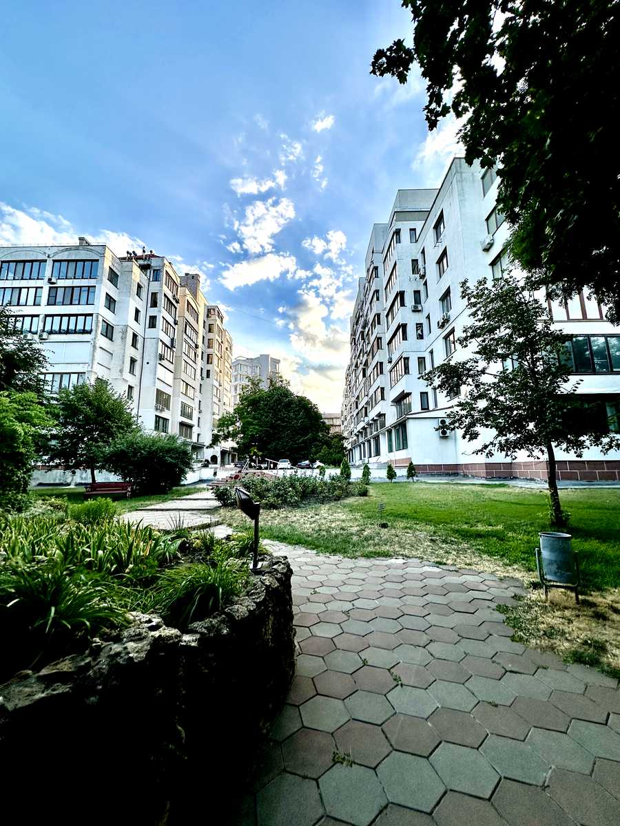 1837998348967075