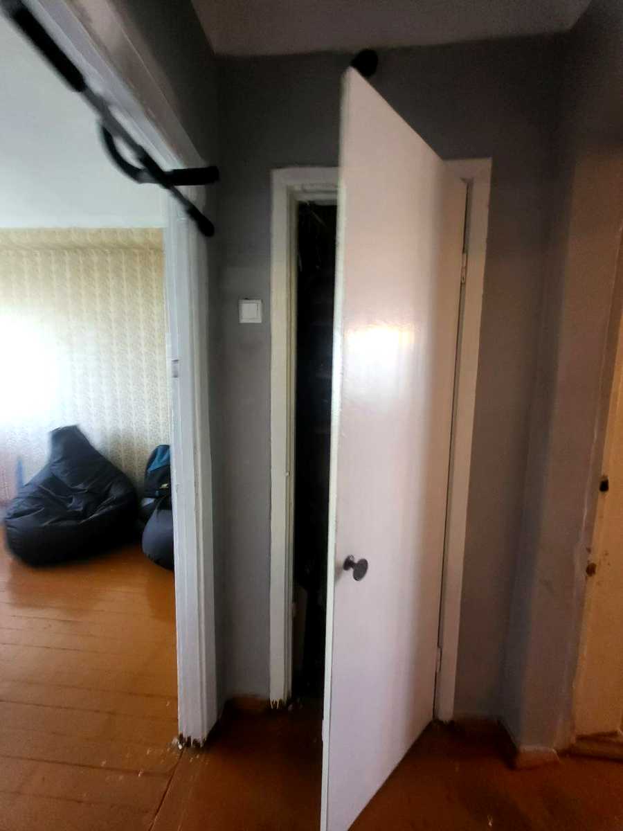 1832370325064843