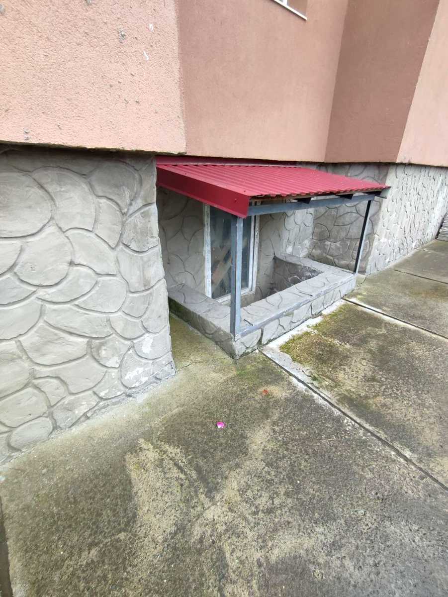 1779535438607549