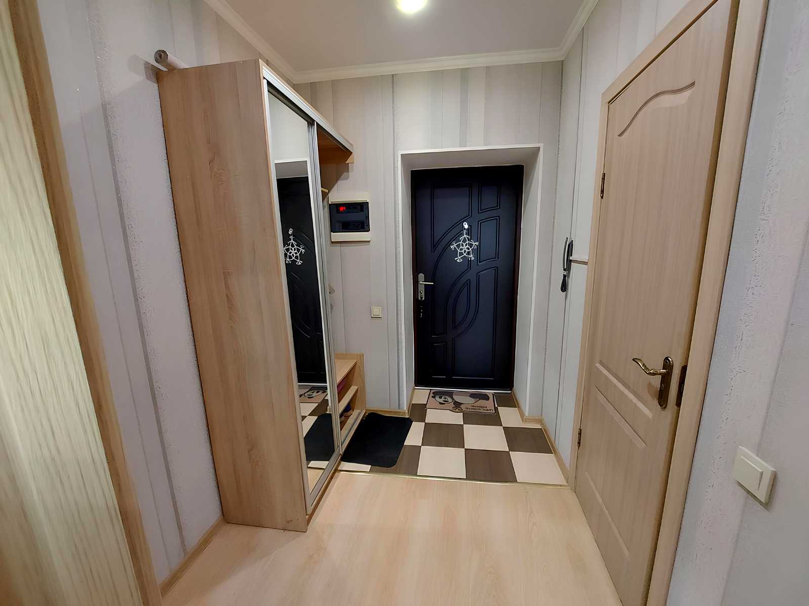 1849703874125666