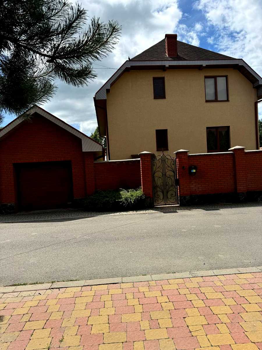 1839093114832406