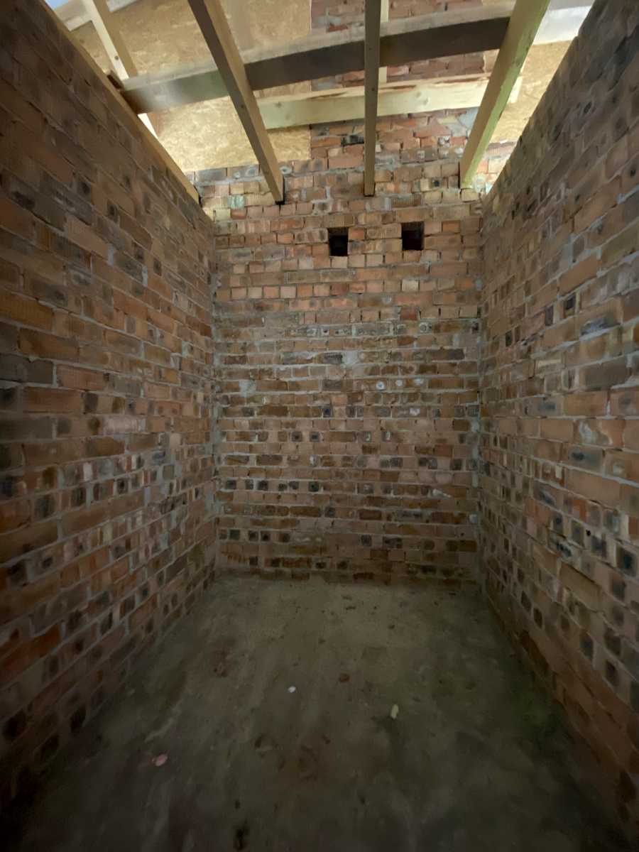 1841005063900709