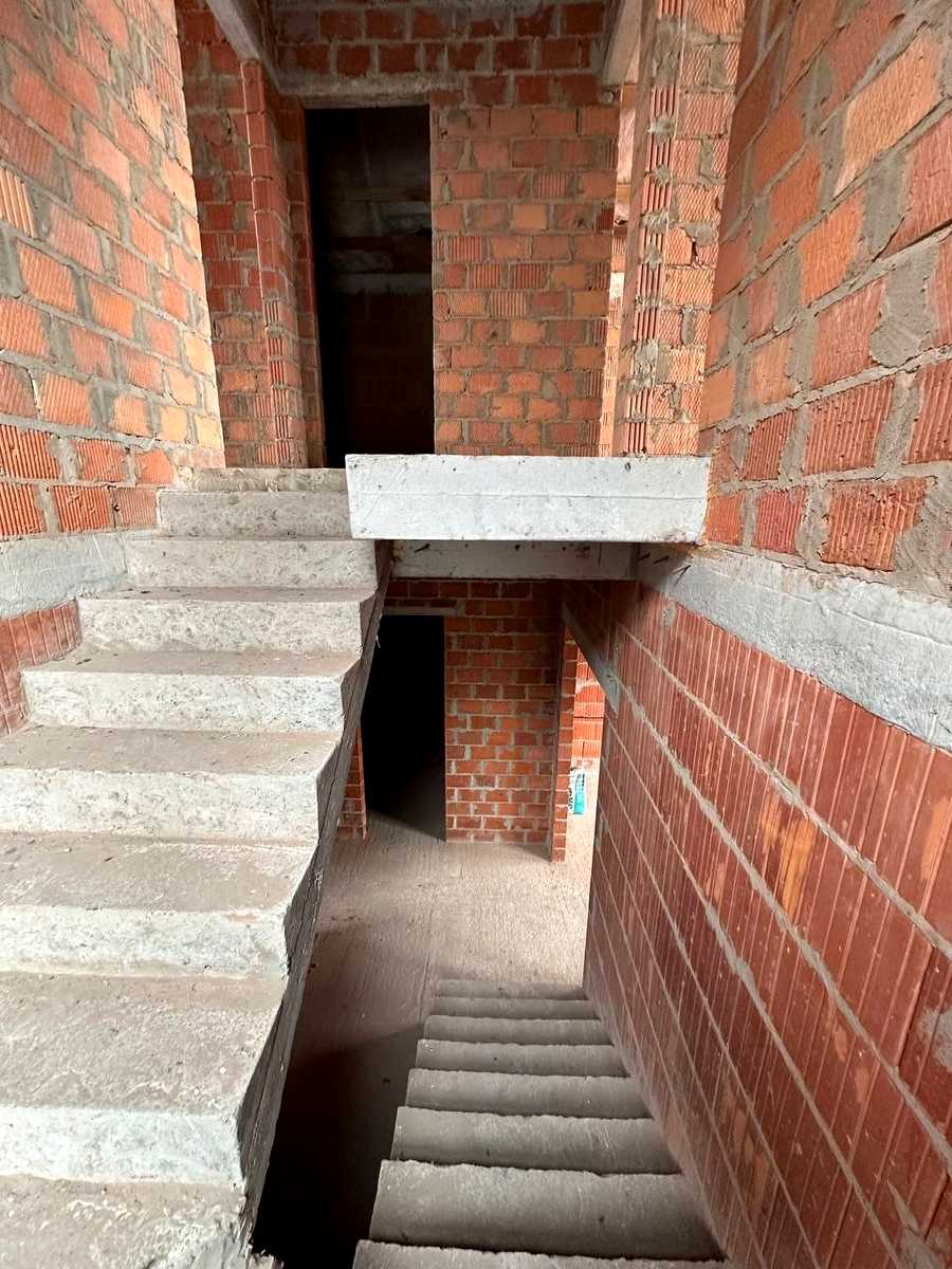 1849613261403087