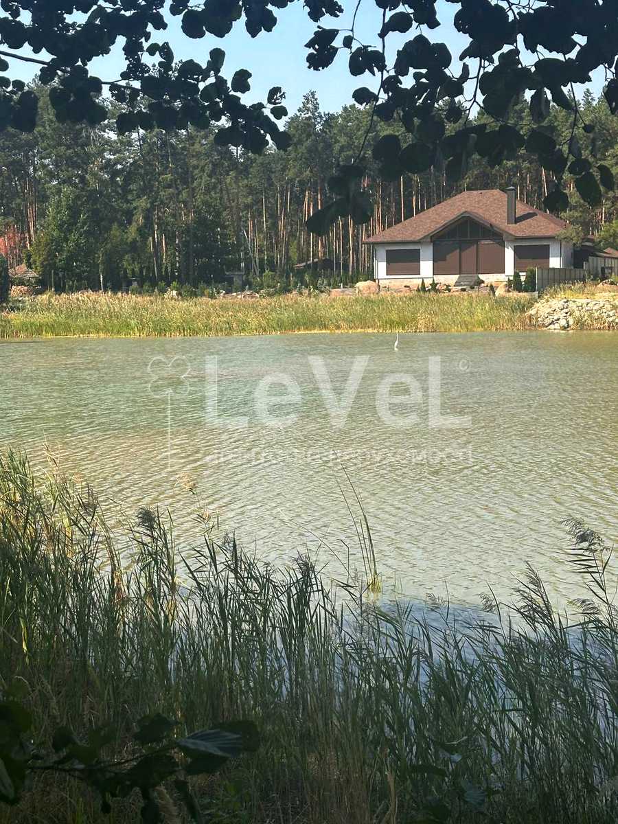 1833369544682721