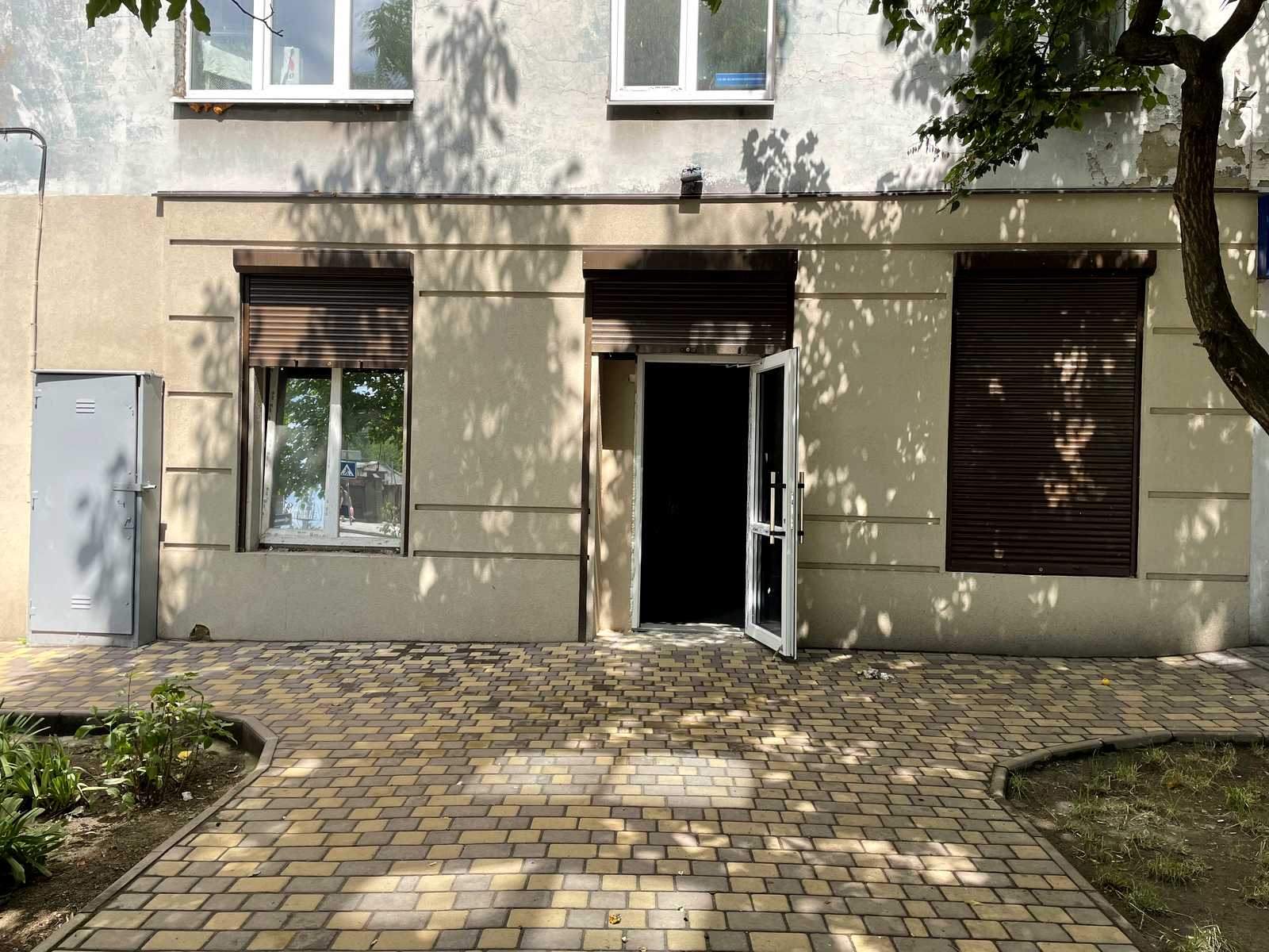 1738896761888603