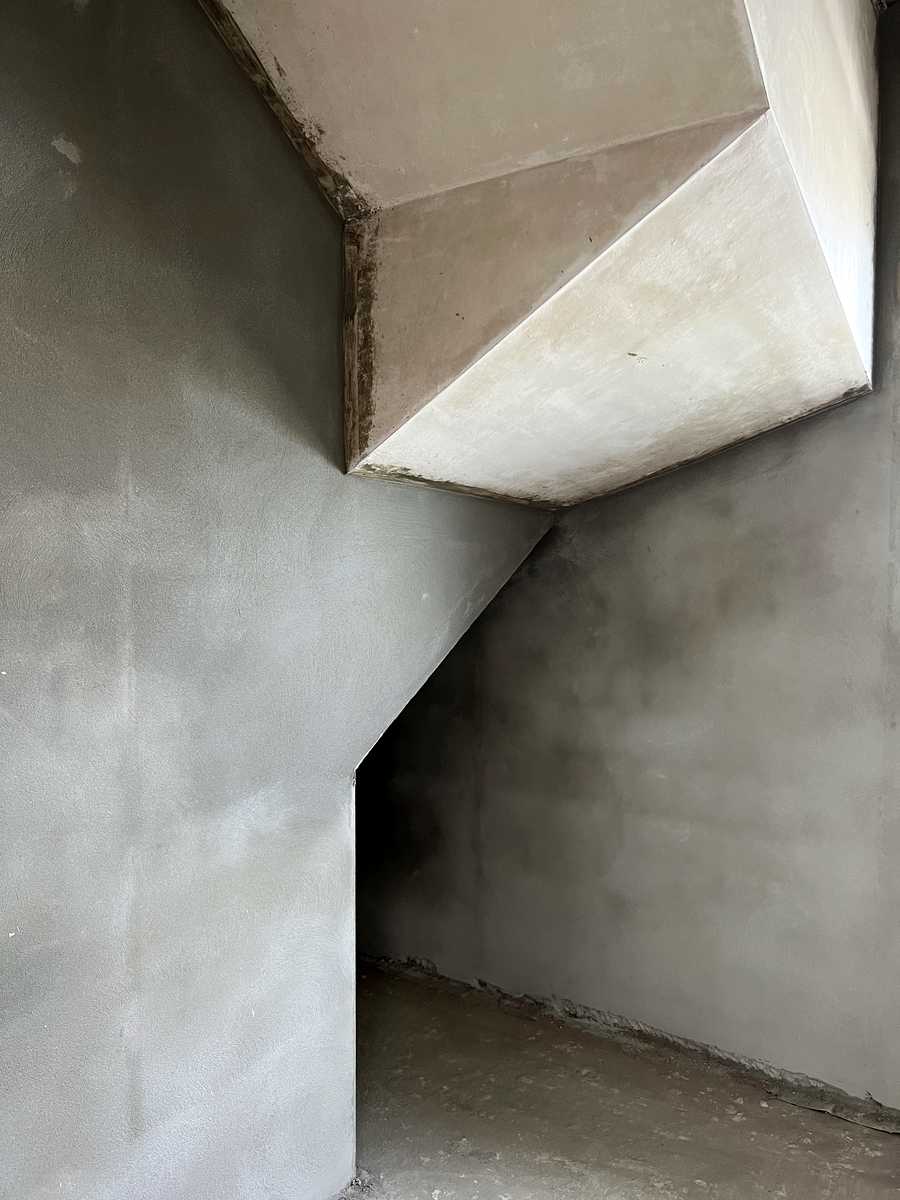 1745044360128729