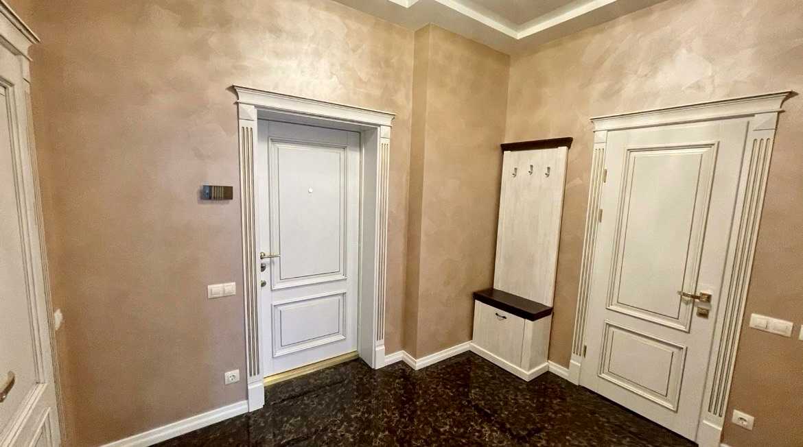 1839083725230216