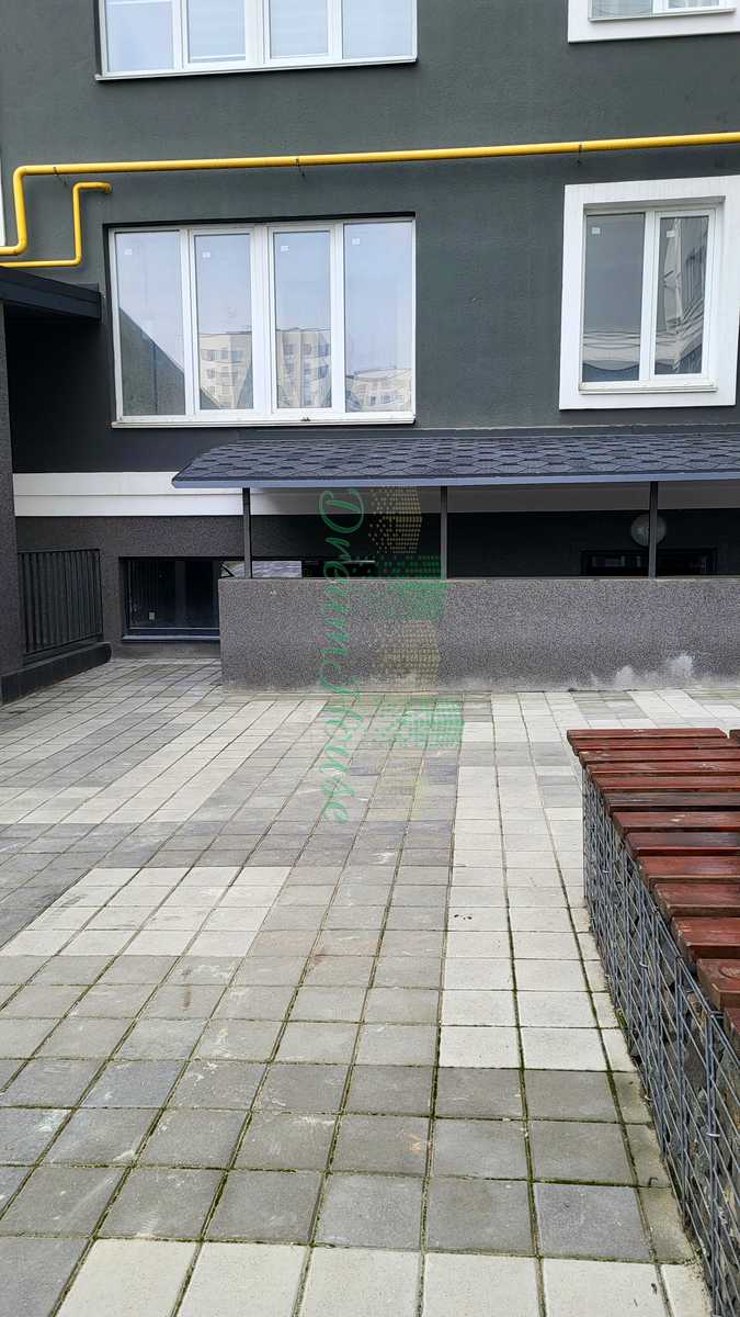 1802368659351103