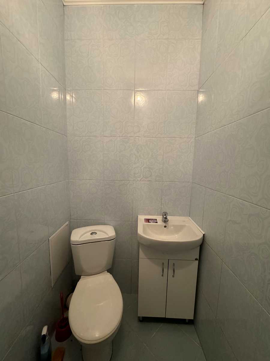 1825385913838093