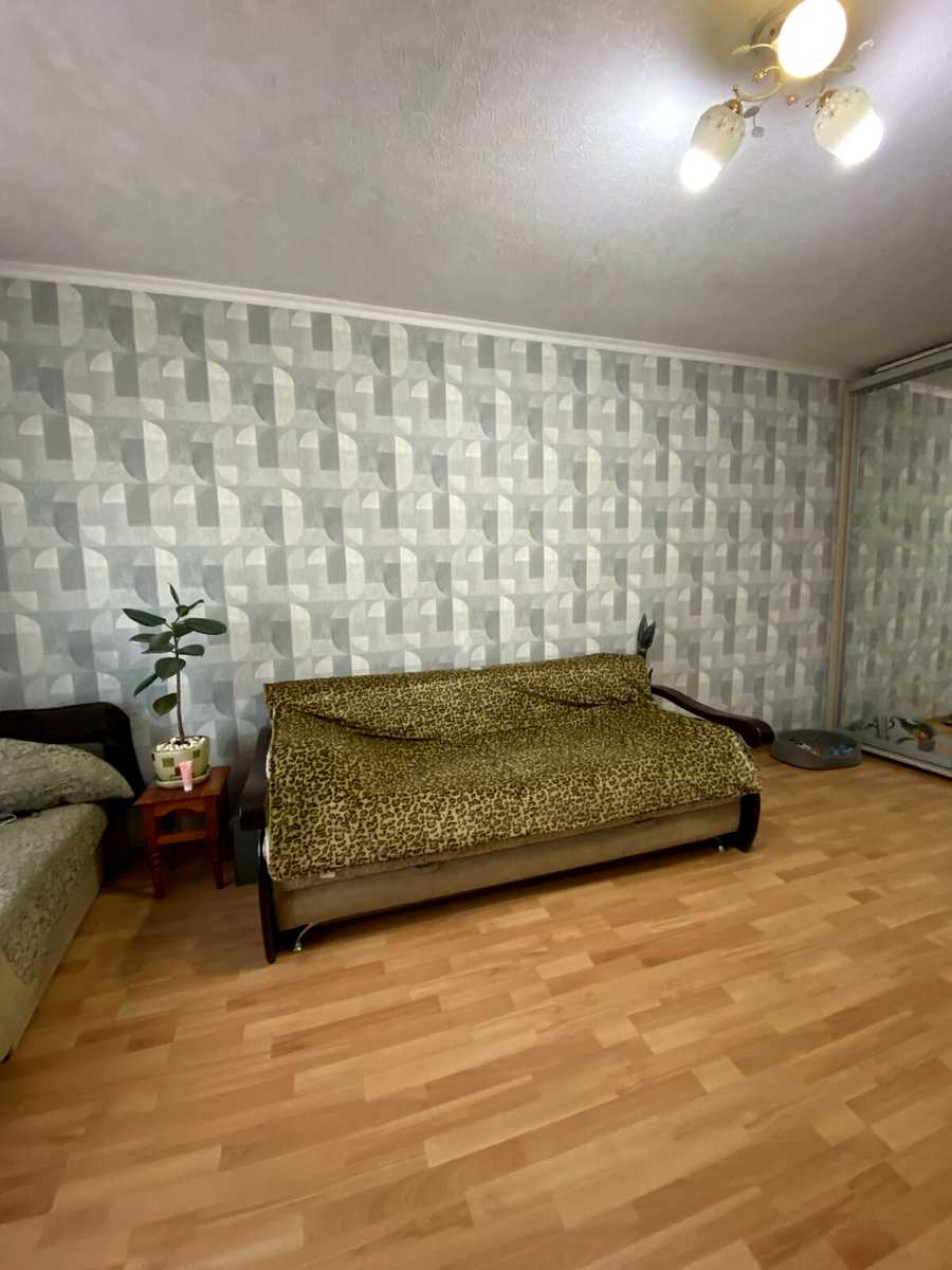 1825054176603864