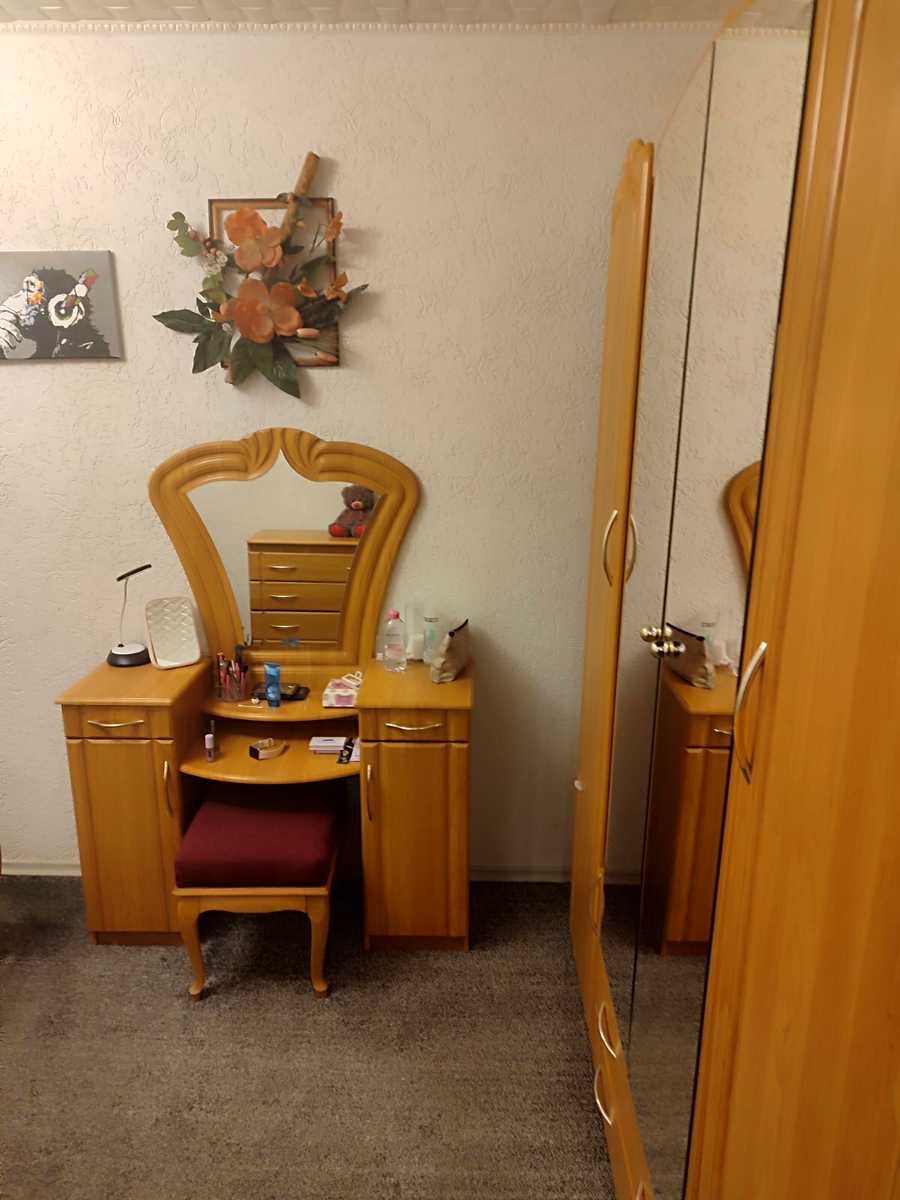 1826560826981315