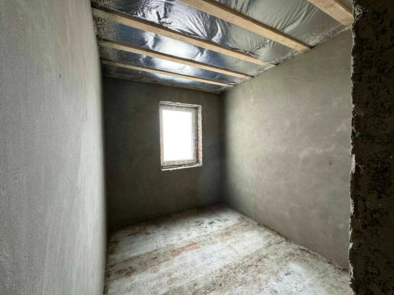 1834563543677329