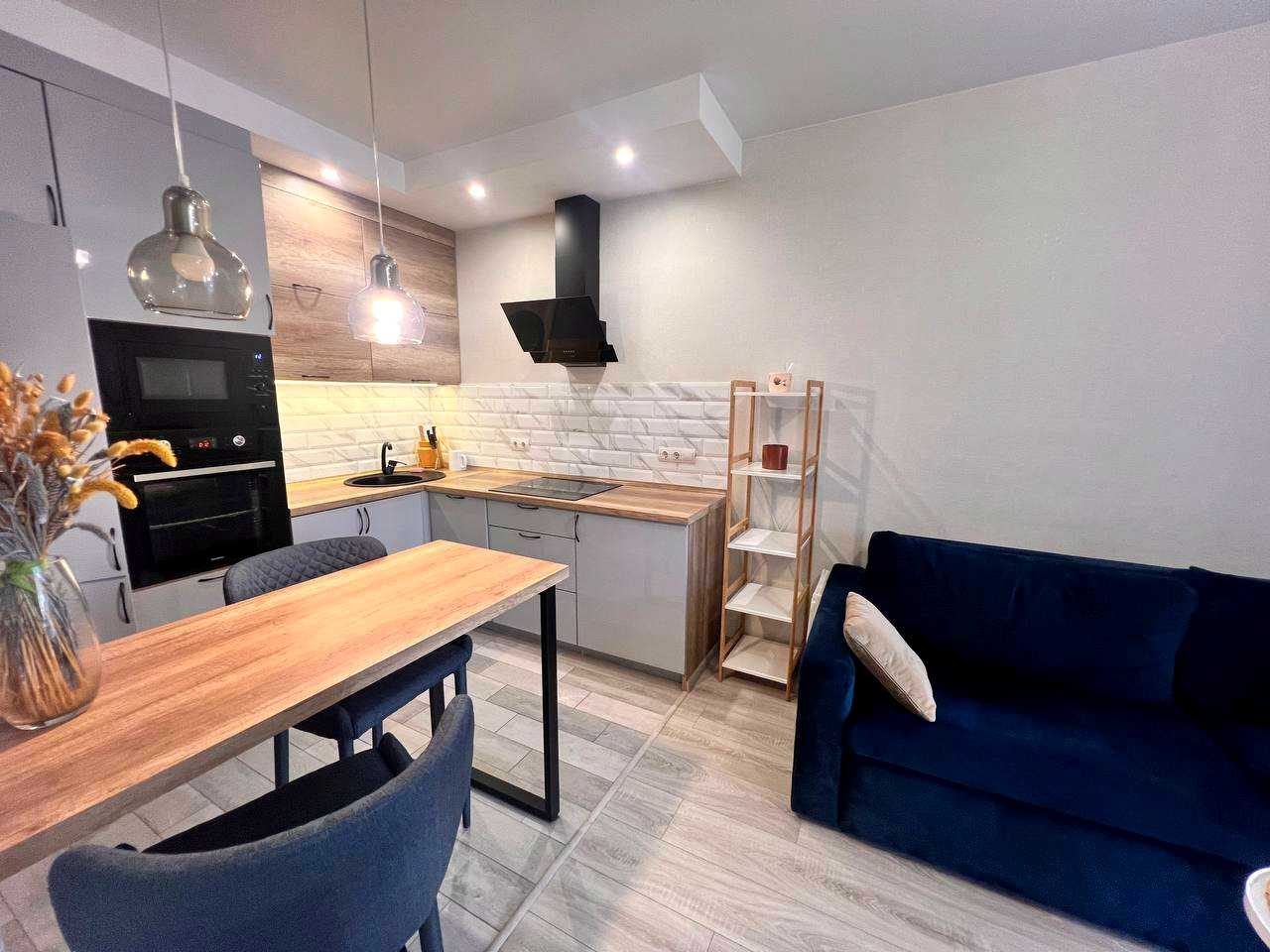 1798603074487964