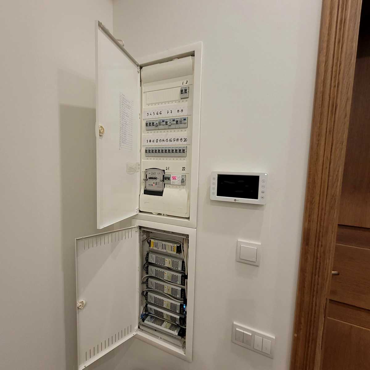 1784077849914603